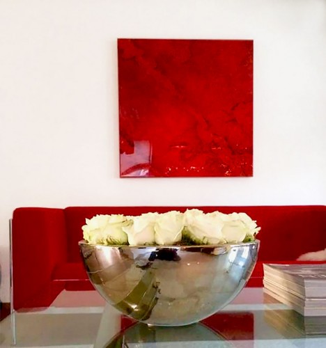 Interieur met relief paneel Royal Red, Hans Grootswagers