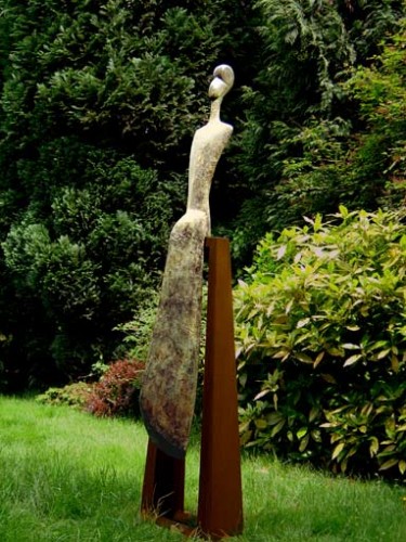 Brons sculptuur van Hans Grootswagers,  Waiting.(Attendu) 2006