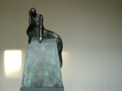 Brons sculptuur van Hans Grootswagers, Seaside. (Zee-Zijde) 2002